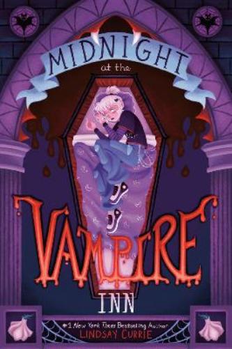 Front cover of Midnight at the Vampire Inn by Lindsay Currie